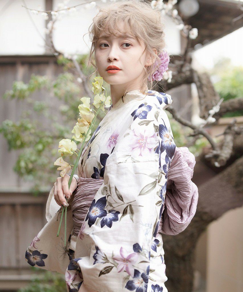 000000000698-08-l.jpg?t=  